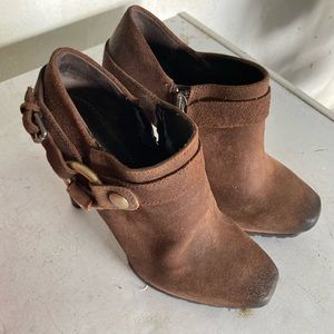Guess Booties IESHAY 6.5 NEW